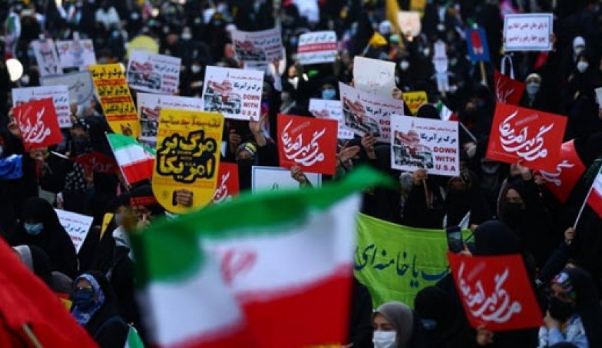 بیانیه تشکل‌های دانشجویی/13 آبان نقطه طلایی شکست هیمنه آمریکای جهانخوار بود