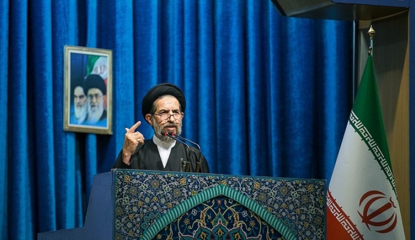 خطيب جمعة طهران: الإنجاز الصاروخي لحرس الثورة نقطة تحول في رفع مستوى الردع 