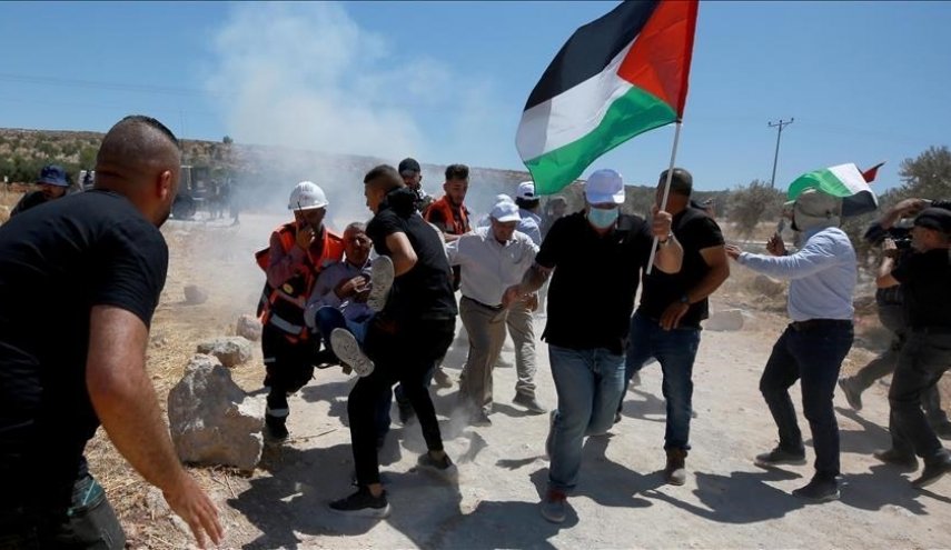 إصابة فلسطيني خلال تفريق قوات الاحتلال مسيرات منددة بالاستيطان
