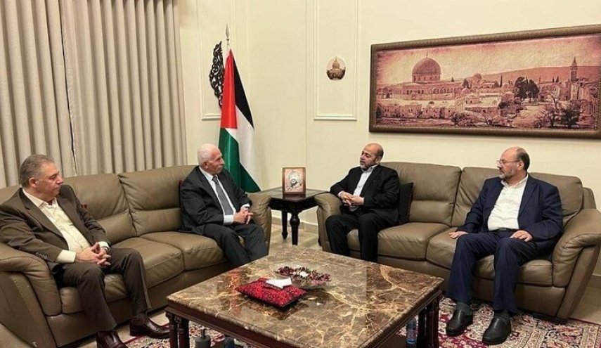 لقاء بين فتح وحماس في بيروت.. 