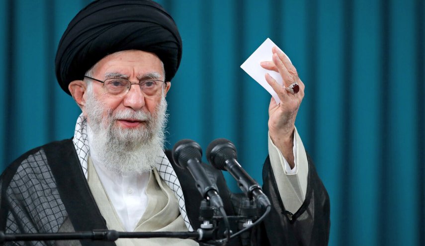 قائد الثورة : شهداء القوات الامنية ارتقوا دفاعا عن امن وراحة الشعب