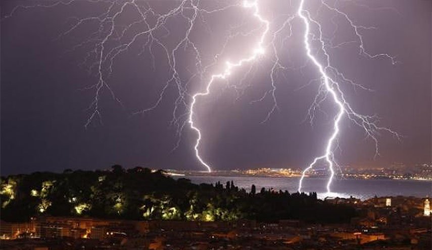 صاعقة تودي بحياة شاب في جنوب لبنان