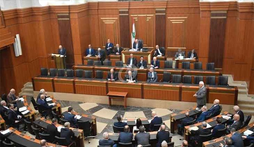 حالة من التخبط التشريعي والمالي فما هي تداعياتها  الاجتماعية؟