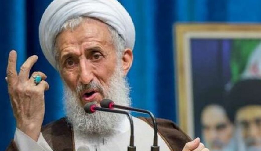 خطیب جمعة طهران: الشعب الایرانی حول تهديدات المتغطرسین إلى فرص