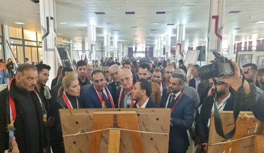 سفير اليمن في  سوريا يلتقي طلاب يمنيين في جامعة تشرين