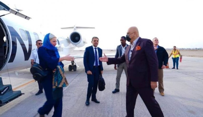 نماینده سازمان ملل برای دیدار با آیت الله العظمی سیستانی وارد نجف شد