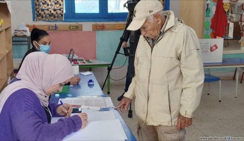 درخواست احزاب تونسی برای کناره گیری قیس سعید از قدرت 
