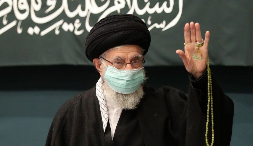 اولین شب مراسم عزاداری ایام شهادت حضرت فاطمه (س) با حضور رهبر انقلاب برگزار شد