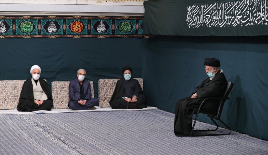قائد الثورة يحضر اول مجلس عزاء لمناسبة ذكرى استشهاد السيدة الزهراء (س)