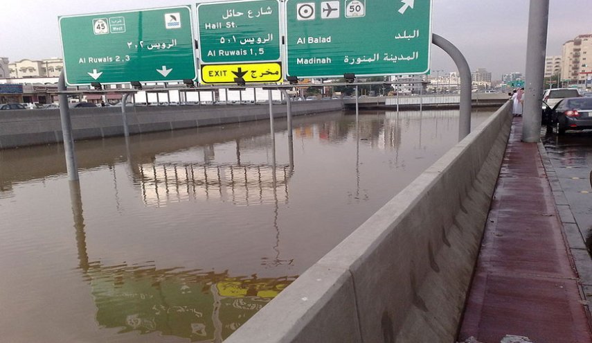 افزایش انتقادات از رژیم بن سلمان پس از ناتوانی در مدیریت سیل!
