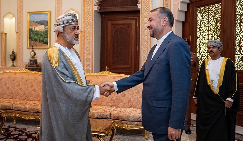 أميرعبداللهيان يغرد حول لقاءه بسلطان عمان