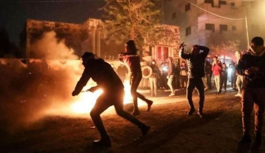 زخمی شدن جوان فلسطینی به ضرب گلوله صهیونیست‌ها در الخلیل