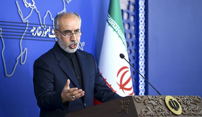 کنعانی: پرونده ترور شهید سلیمانی در سطح منطقه‌ای و بین المللی درحال پیگیری است/ استقبال ایران از ابتکار عراق برای گفت‌وگوی تهران و قاهره/ توپ مذاکرات وین در زمین غربی‌هاست/ به هر گونه اقدام تهدید آمیز رژیم صهیونیستی پاسخ خواهیم داد/نگاه مشترک ایران و عمان بر حل سیاسی بحران یمن/ محکومیت حمله رژیم صهیونیستی به فرودگاه دمشق / فضای موجود بین ایران و عربستان مثبت است