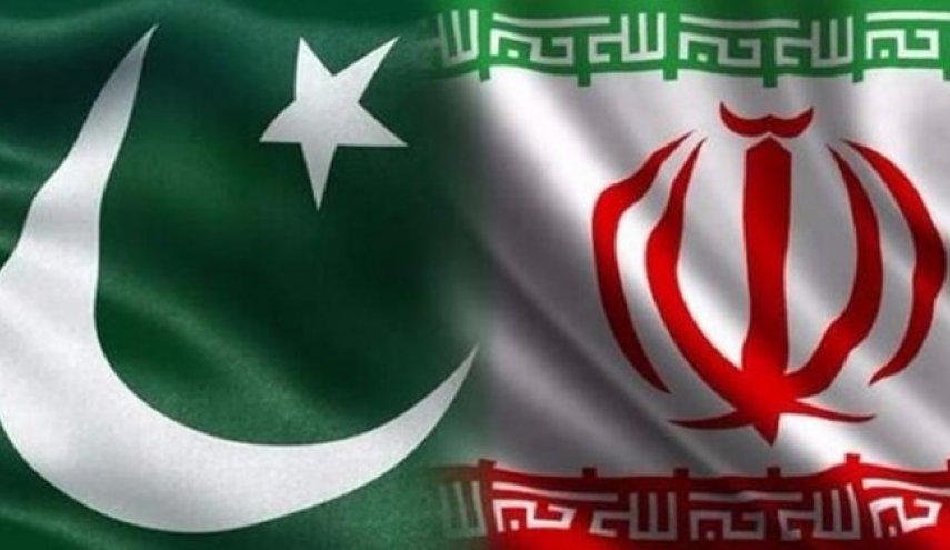 گفتگو سرلشکر باقری با رئیس ستاد کل نیروهای مسلح پاکستان/ ایران مصمم بر ایجاد کارگروه مشترک نظامی با اسلام‌آباد