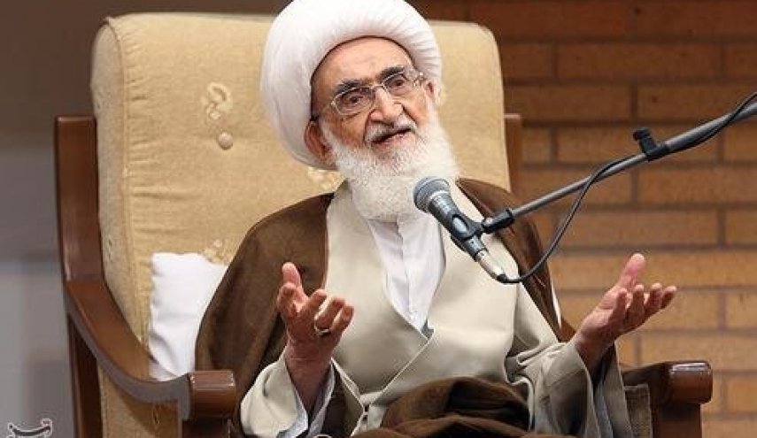 پیام آیت‌الله نوری همدانی در پی «اهانت نشریه فرانسوی به ساحت رهبری و مرجعیت شیعه»