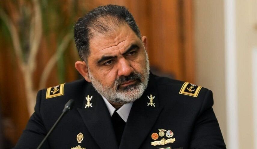 امیر دریادار ایرانی: باید از نقطه دفاع بر دشمن بتازیم