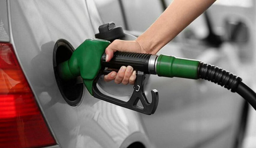 افزایش قیمت بنزین در سال آینده صحت ندارد