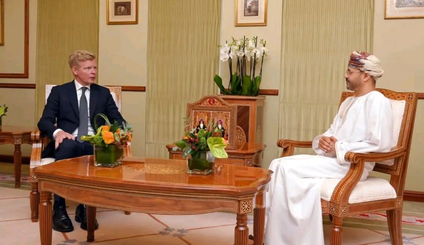 وزير خارجية عمان يبحث مع غروندبرغ مساعي تحقيق السلام في اليمن