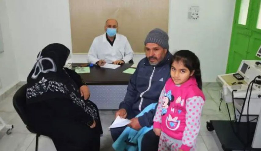 أطباء لبنانيون يخدمون المرضى مجانا على حب السيدة الزهراء (س)