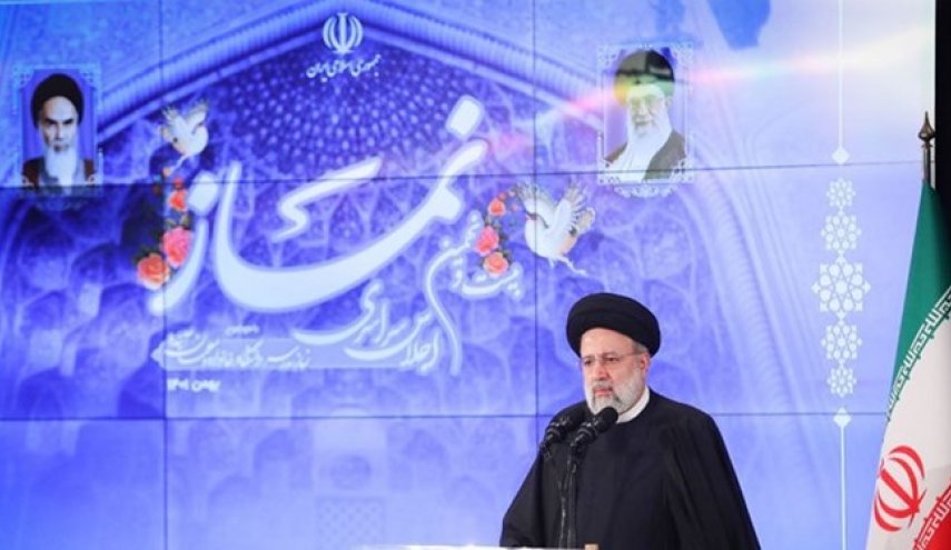 رئيسي : التعرض للقرآن الكريم والأديان الألهية ضد حرية التعبير