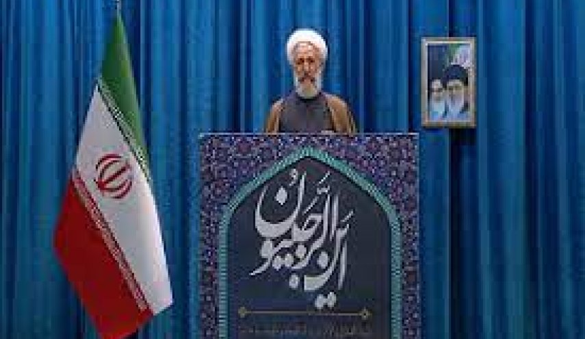 خطیب نماز جمعه تهران : کاهش قیمت‌ها و مهار تورم خواسته به حق مردم است