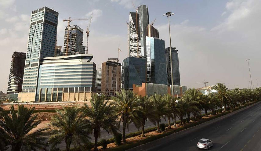 فعال سعودی: دروغ و مصادره دارایی شهروندان، رویکرد واقعی بن سلمان در اقتصاد است!