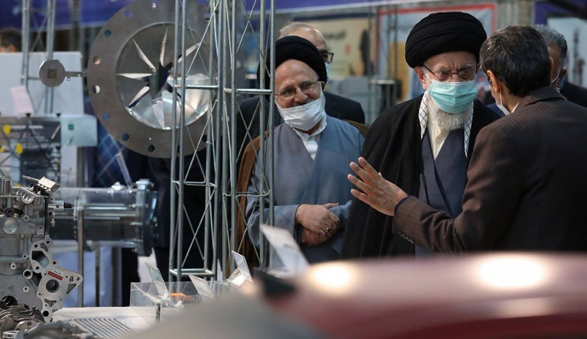 بازدید سه ساعته رهبر معظم انقلاب از نمایشگاه توانمندی‌های صنعتی + عکس