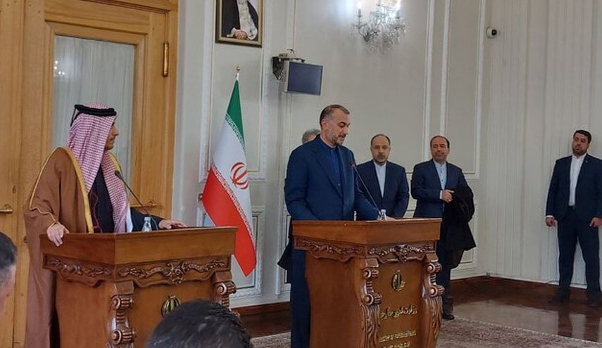 امیرعبداللهیان: وزیر خارجه قطر حامل پیام درباره مذاکرات لغو تحریم‌ها است/واکنش وزیر خارجه به حمله و انفجار ناموفق دیشب اصفهان/ وزیر خارجه قطر: تلاش می‌کنیم آمادگی برای حصول توافق فراهم شود