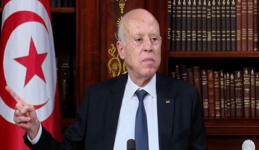 'قيس سعيد': التونسيون عزفوا عن الانتخابات لأن البرلمان لم يعد يعني لهم شيئا