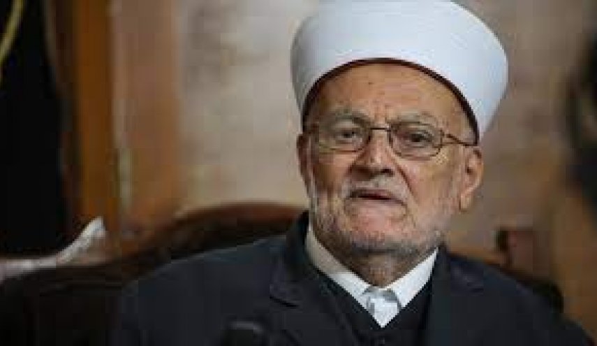 الشيخ عكرمة يؤكد عدم الرضوخ لحملة تحريض الاحتلال ضده