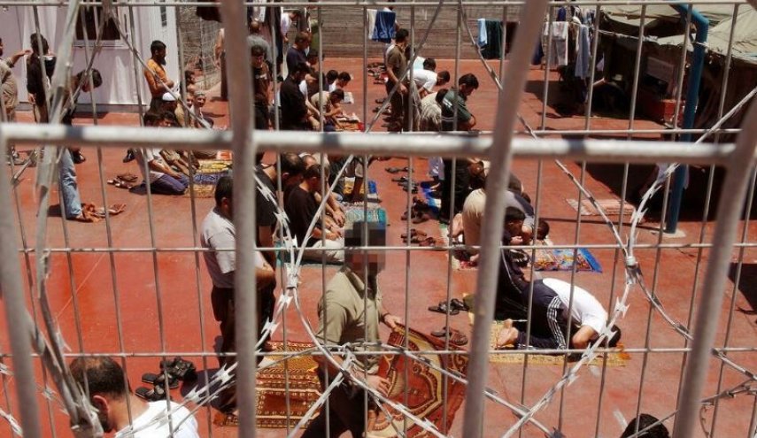 الأسرى الفلسطينيون يبدأون اليوم خطوات العصيـان وإغلاق الأقسام والبداية من نفحة