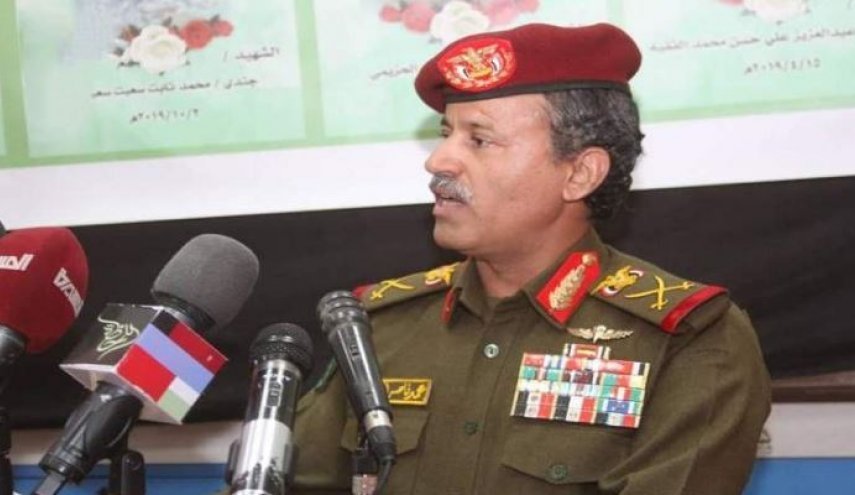 وزیر دفاع یمن: متجاوزان از فرصت موجود استفاده کنند