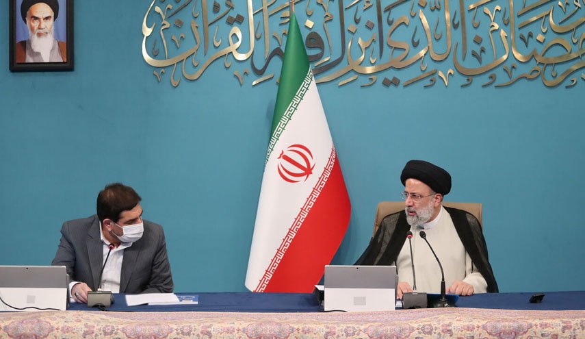 آیت‌الله رئیسی: ستاد تنظیم بازار قیمت‌ها را روزانه رصد و کنترل کند