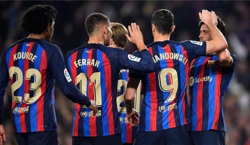 رسميا.. برشلونة يجدد عقد روبرتو لغاية 2024
