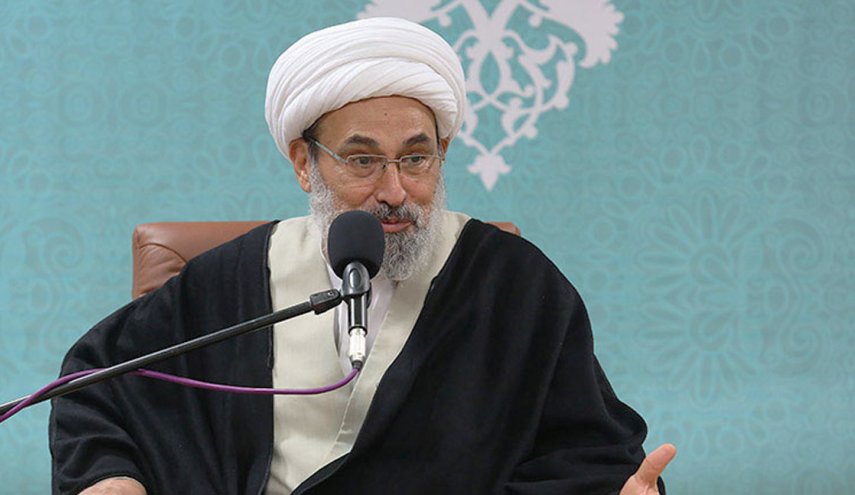 بیش از ۳۰۰ موکب پذیرای زائران جمکران در جشن نیمه شعبان 
