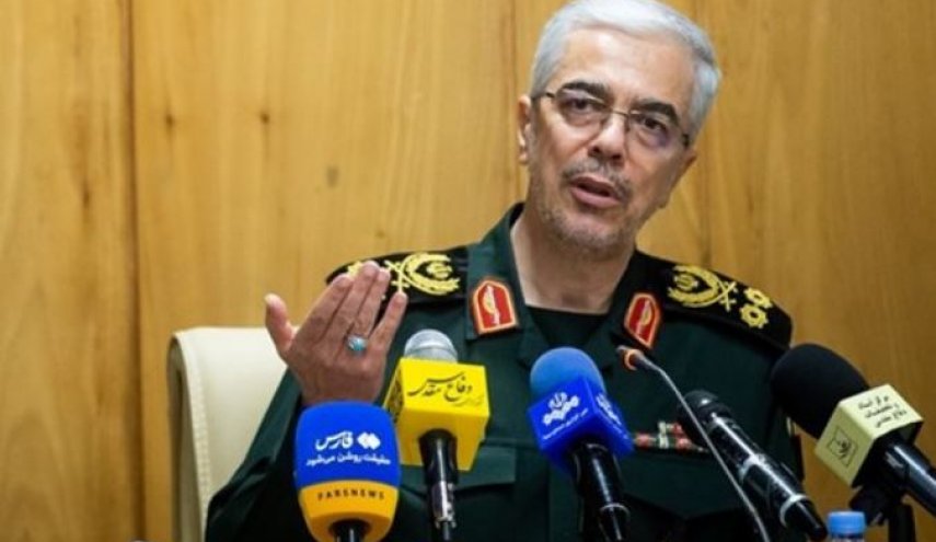 اللواء باقري: نصنع صواريخ باليستية لتدمير الاهداف البحرية المتحركة 