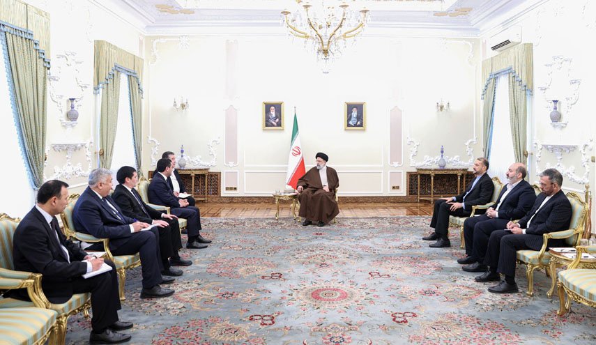 ایران و ازبکستان با توجه به ظرفیت‌های متقابل باید سطح روابط را ارتقا دهند