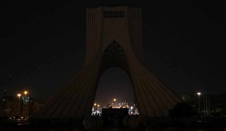 برج آزادی به احترام زمین خاموش می شود