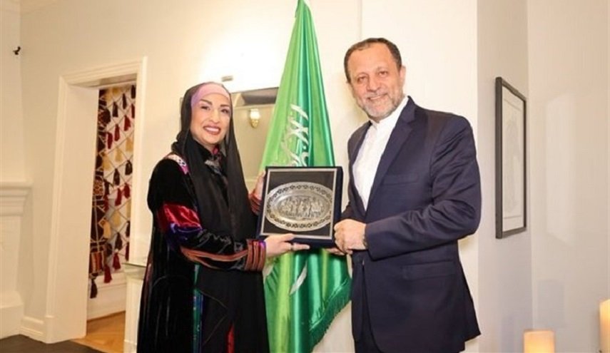 لقاء يجمع السفيرين الإيراني والسعودي في النرويج