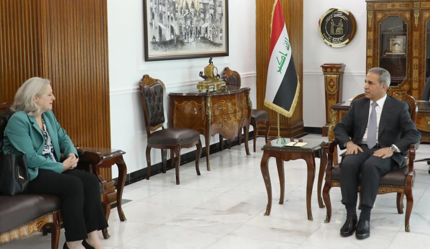 العراق.. رئيس مجلس القضاء الاعلى يستقبل السفيرة الامريكية