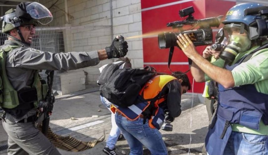 إصابة مصور صحفي برصاص الاحتلال في بيت لحم
