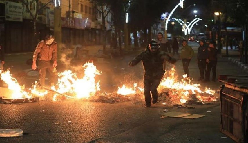 الاحتلال بعترف بإصابة ضابط وجندي خلال اشتباكات مسلحة في نابلس
