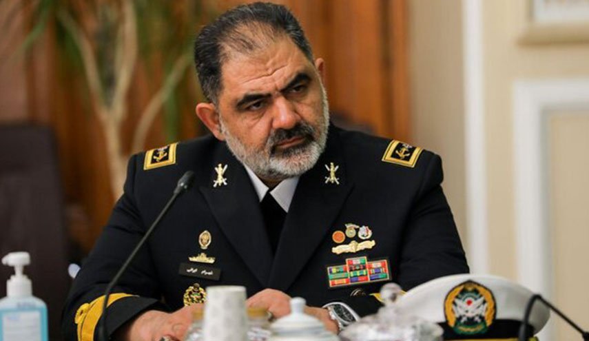 الأدميرال إيراني: تم إنتاج وتجهيز هيكل نماذج غواصة فاتح الجديدة