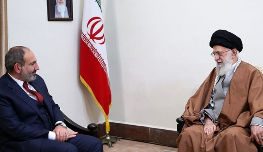 رئيس وزراء اريمينيا يهنئ قائد الثورة ورئيس الجمهورية بعيد الفطر