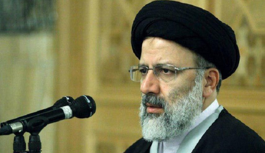 رئيسي: مستقبل إيران مشرق جدا والامكانات الداخلية قادرة على حل المشاكل
