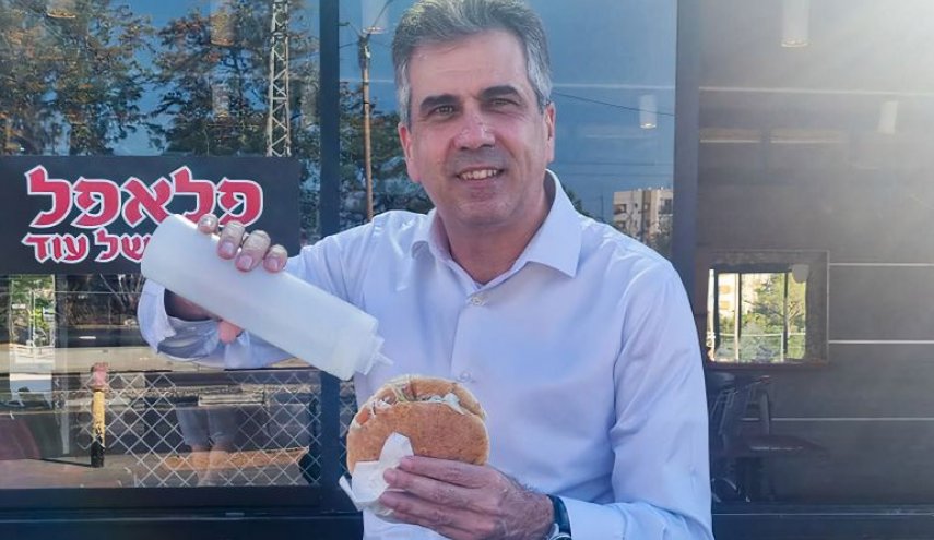 فلافل خوری وزیر خارجه اسرائیل جنجال‌برانگیز شد