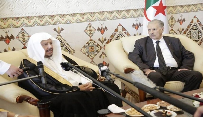 رئيس مجلس الشورى السعودي في الجزائر بزيارة رسمية 
