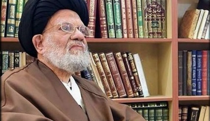 مكتب اية الله الحائري يصدر توضيحاً بشأن انباء وفاته والصدر يجري اتصالاً