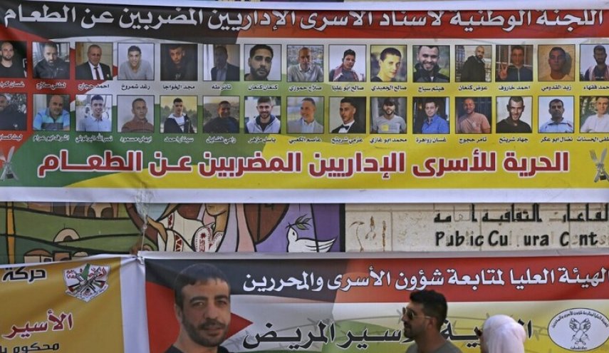 لجنة الأسرى الإداريين بسجون الإحتلال يستعدون لإضراب مفتوح عن الطعام
