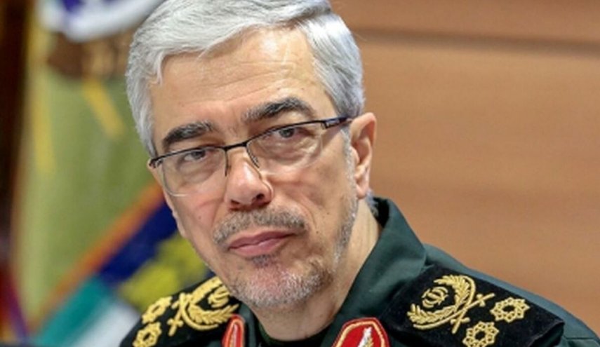 دیدار سرلشکر باقری با پادشاه عمان